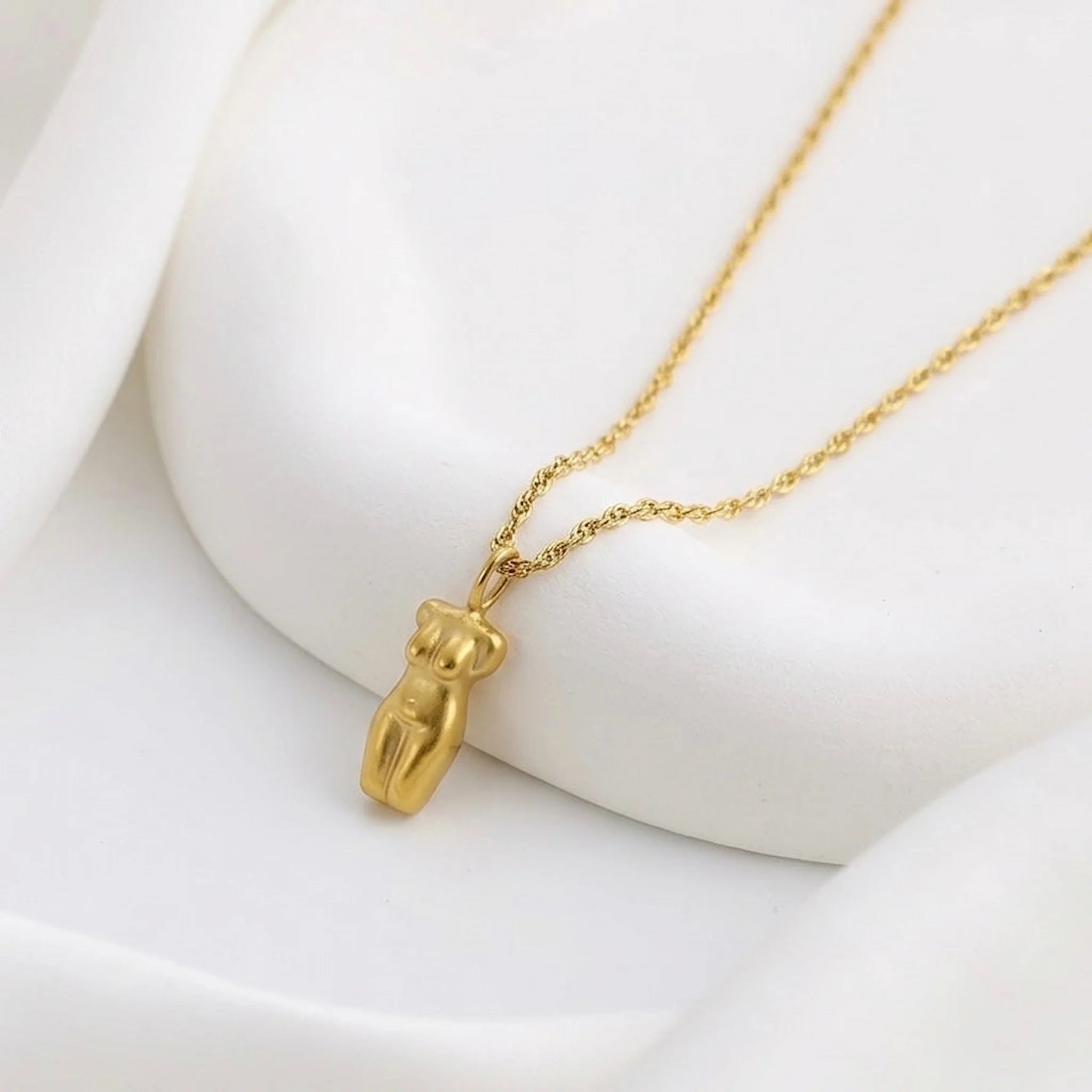 Mannequin Necklace