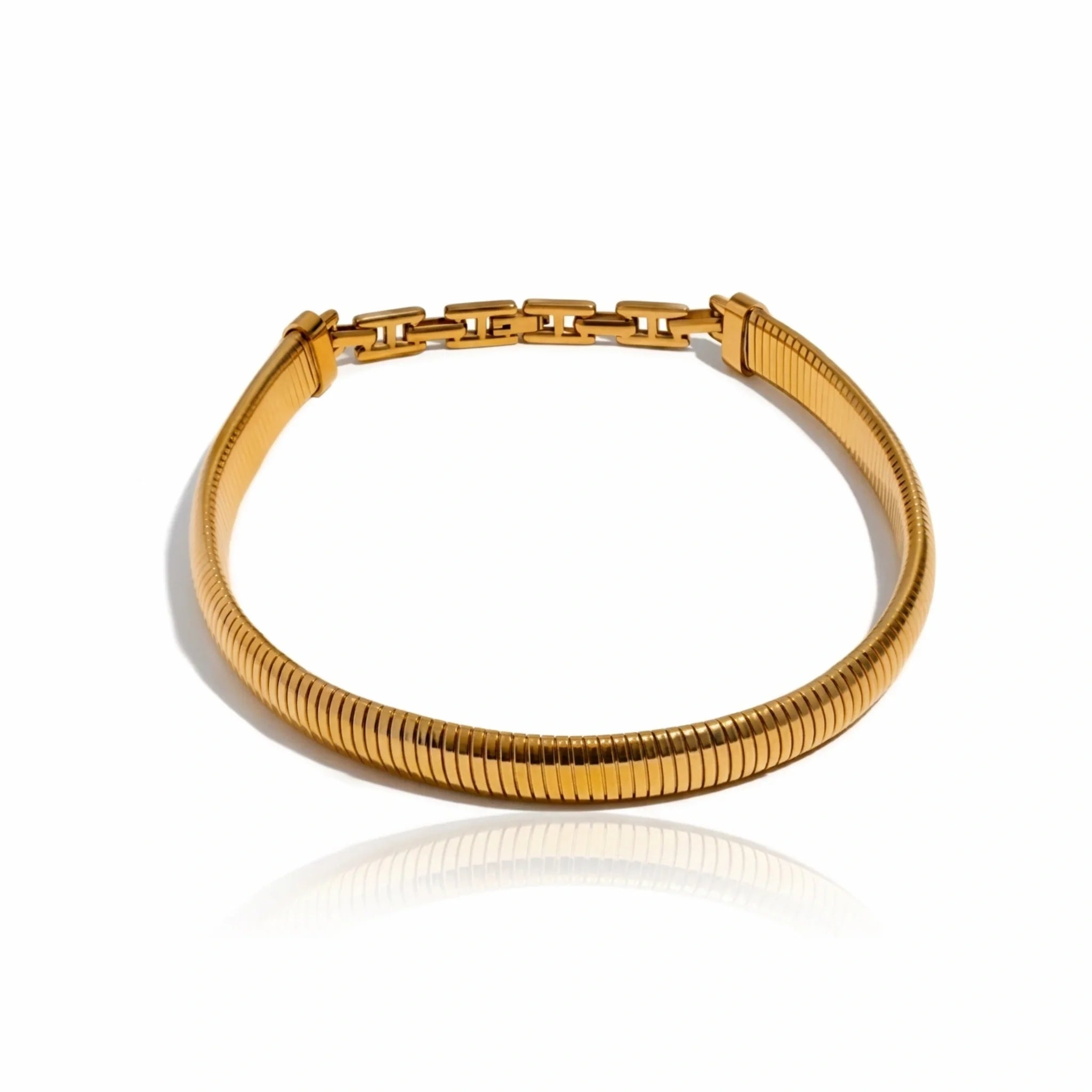 Almond Choker
