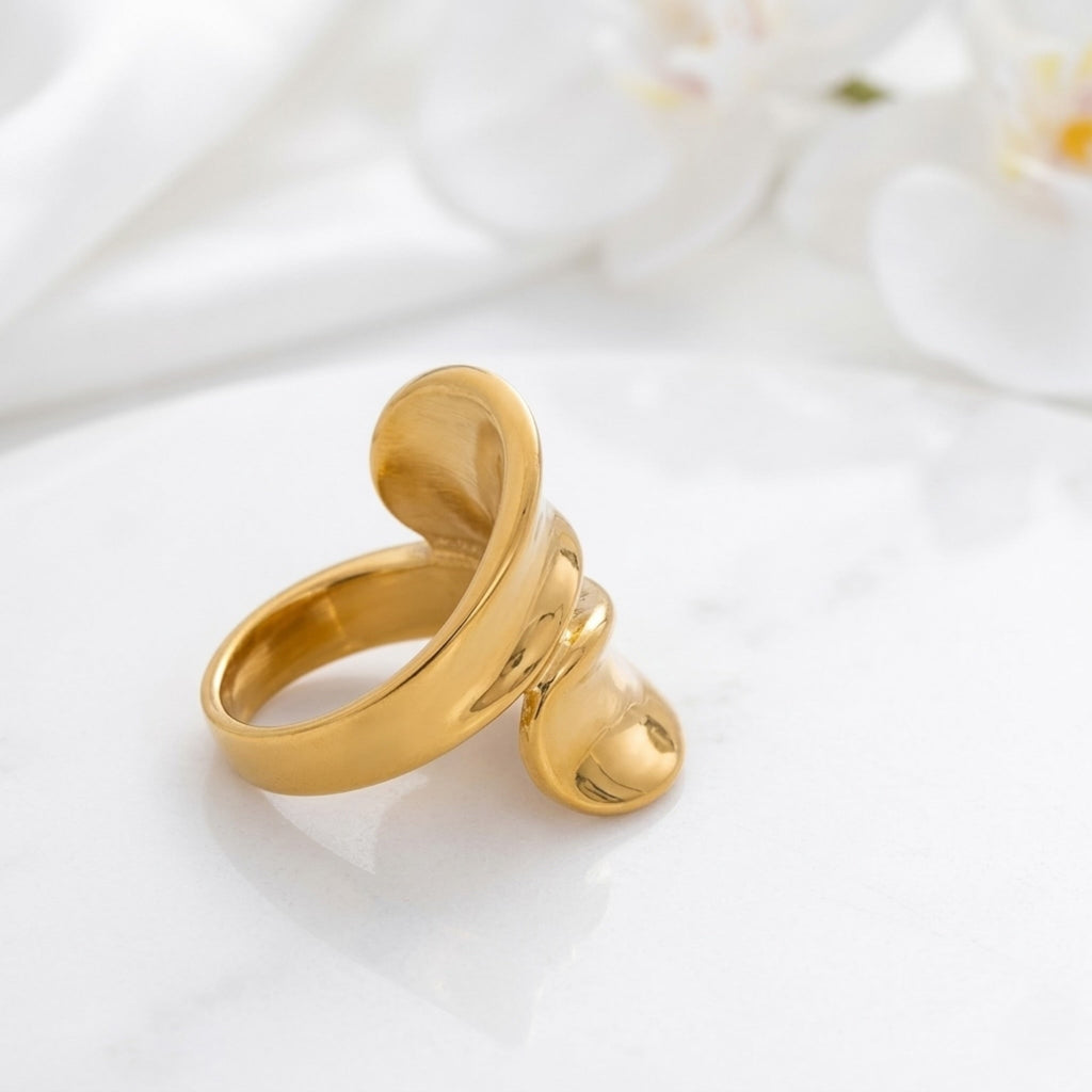 Vivian Ring