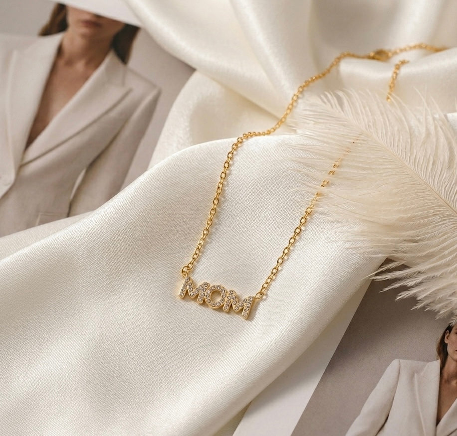 MOM Necklace