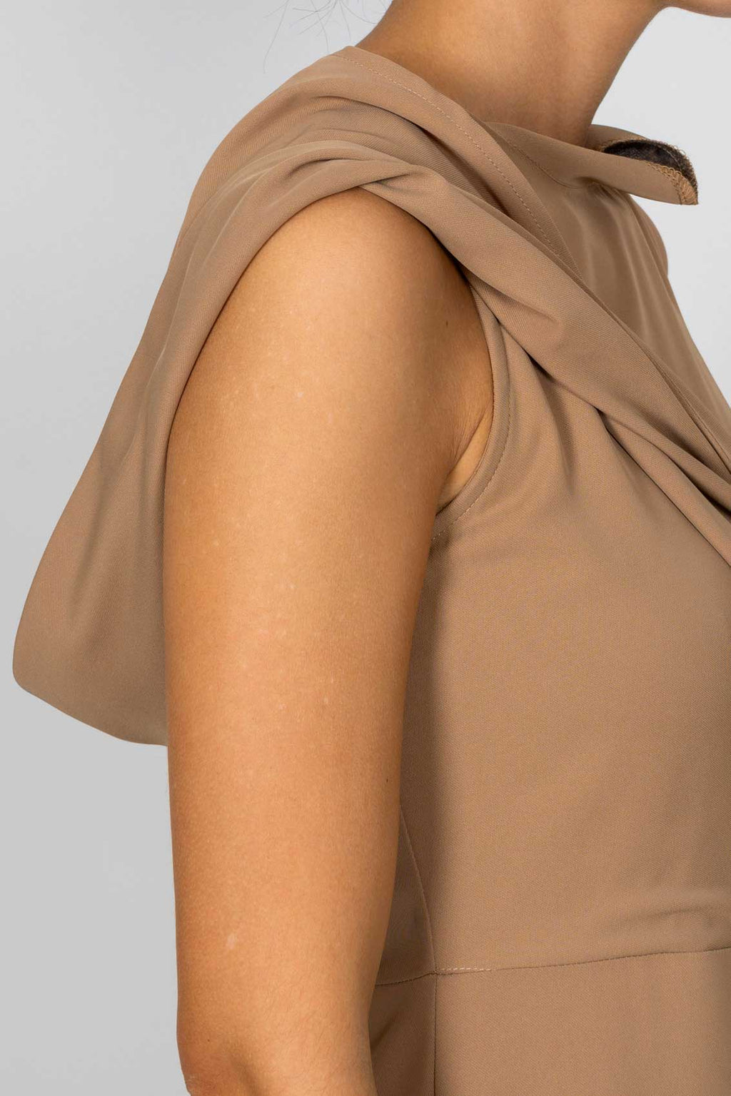 abito longhette con cappuccio