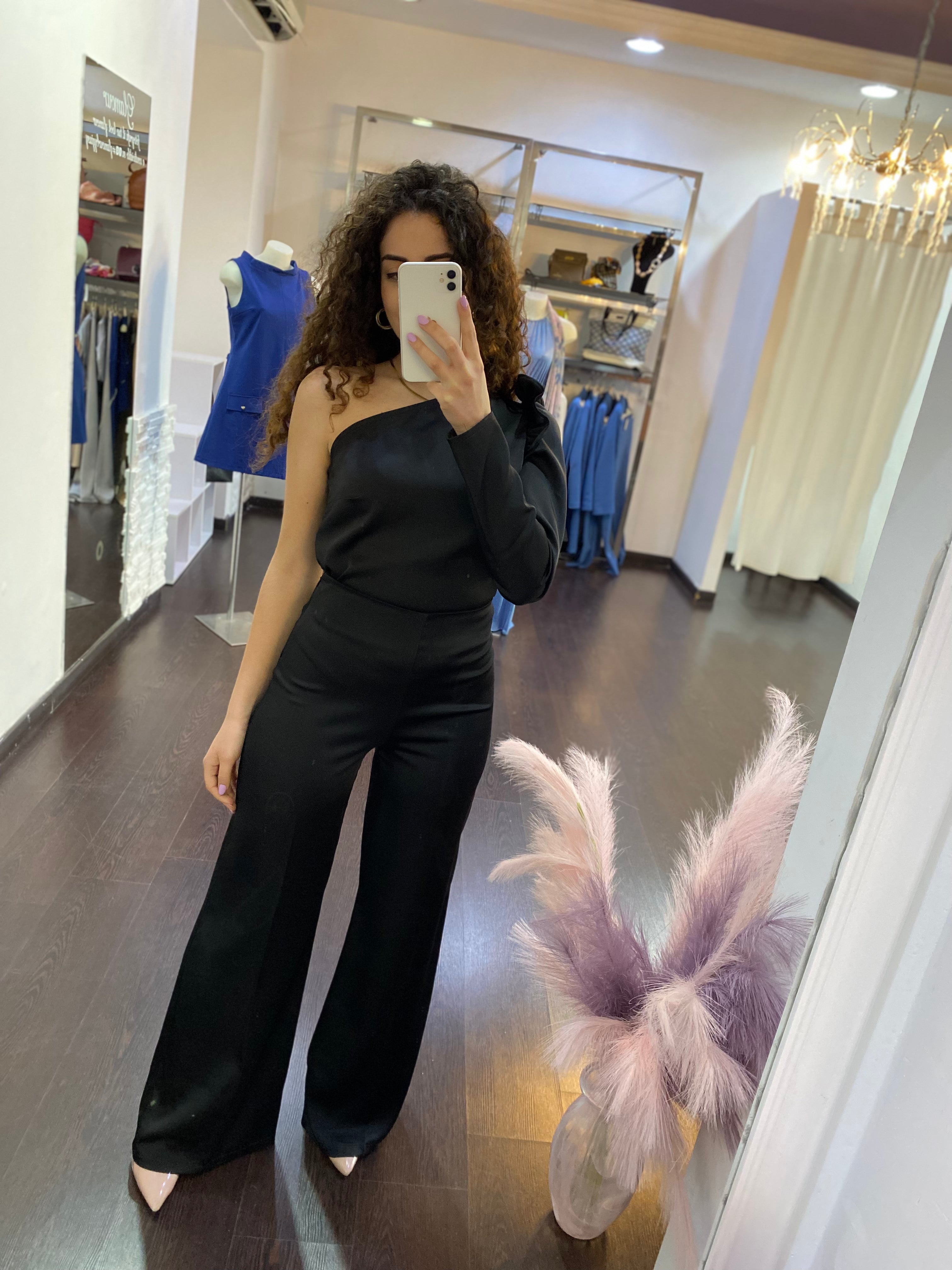 Coordinato in raso NO-nà per un'eleganza senza tempo