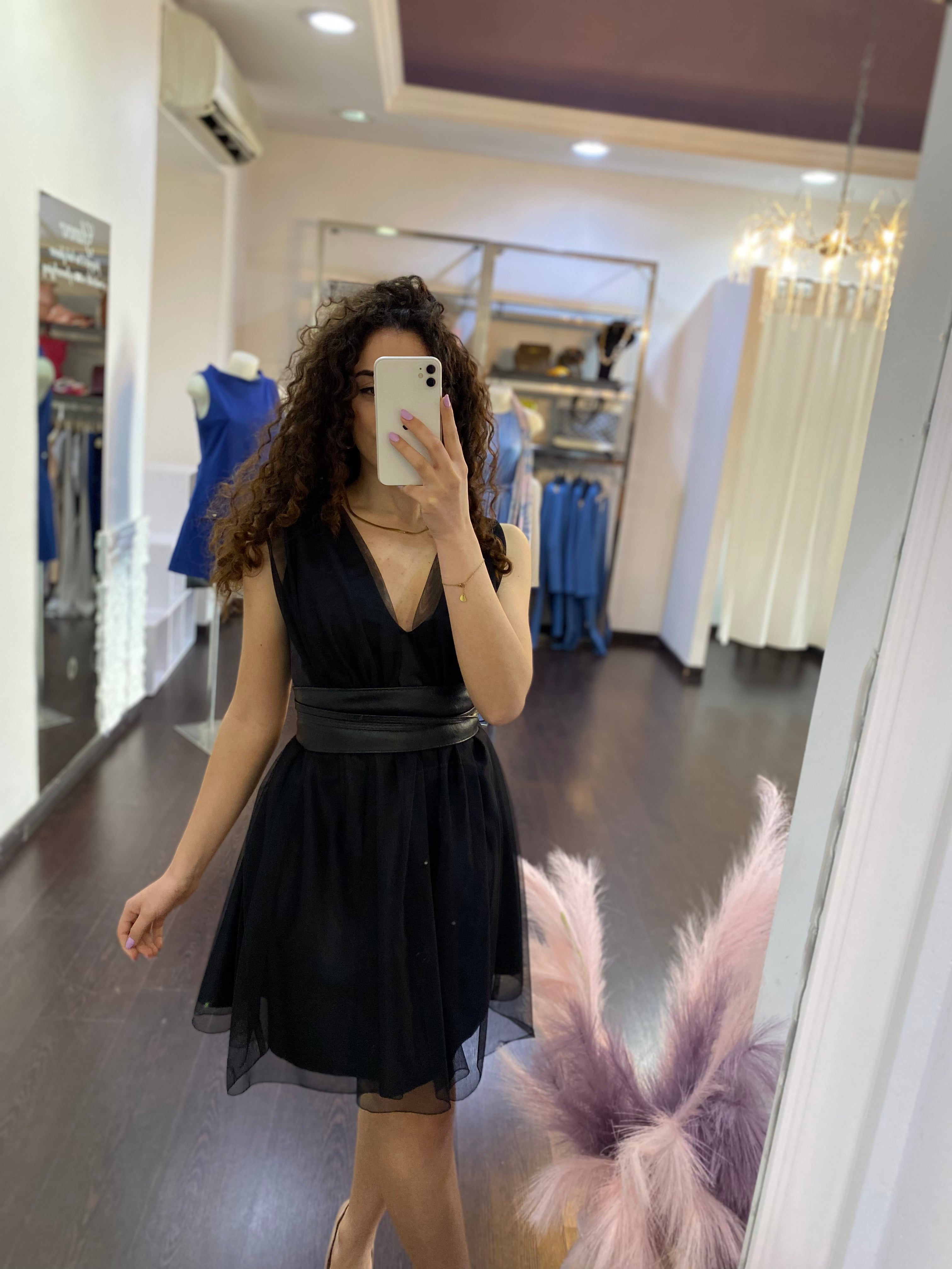 Abito tulle e raso No-nà: Eleganza e Stile Unici