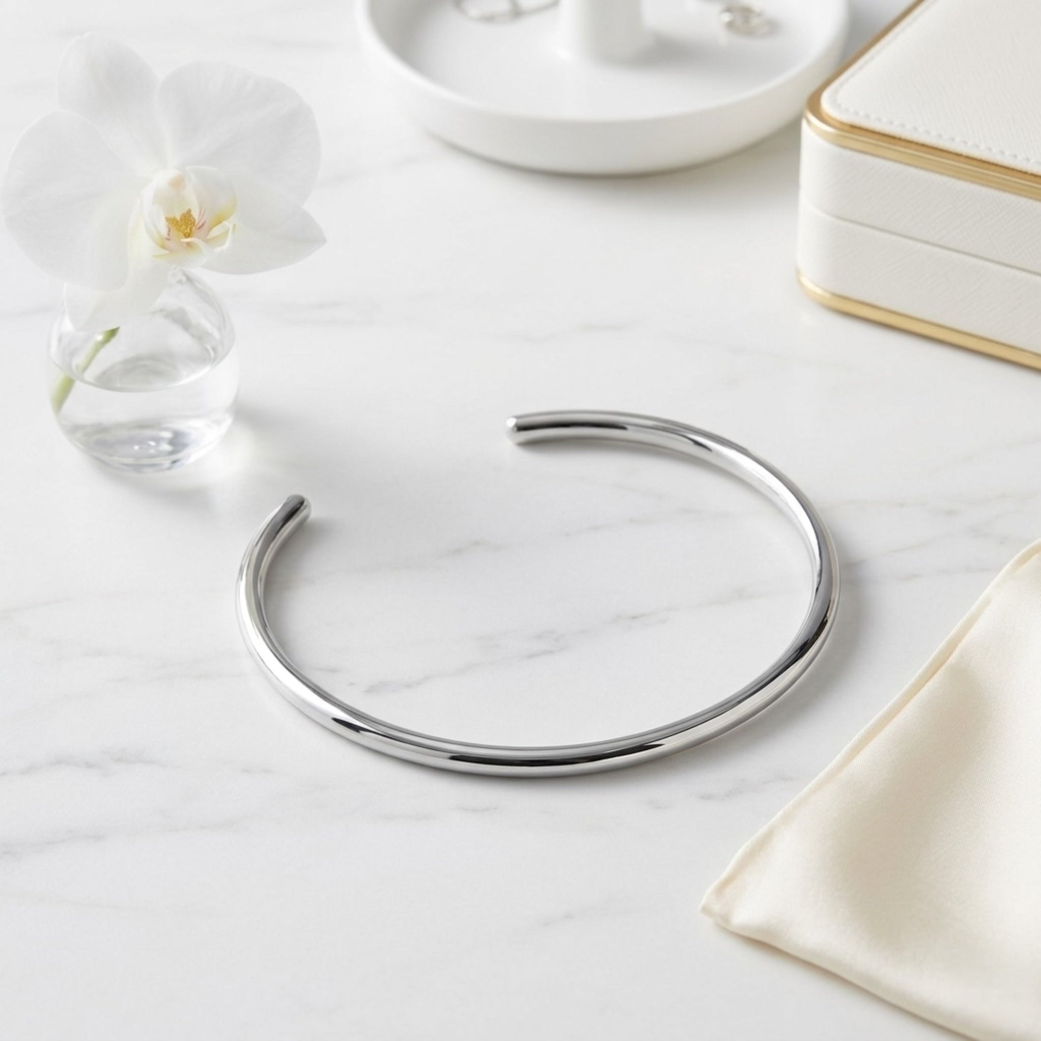 Flavia Choker