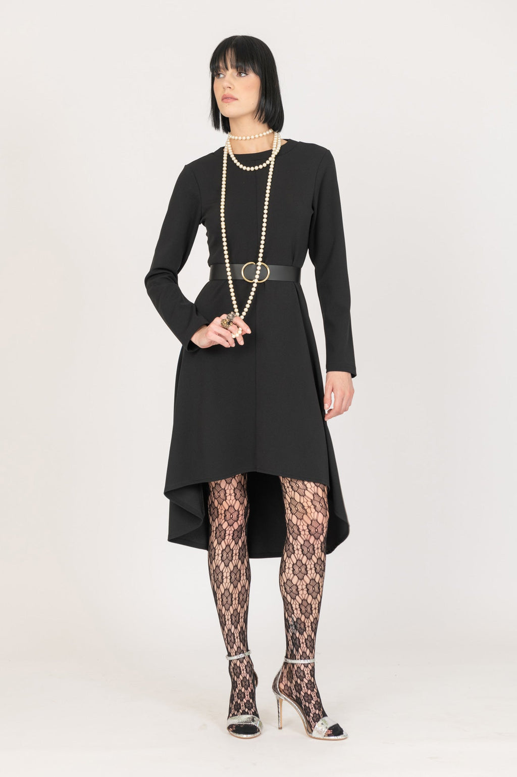 Abito con cintura No-nà elegante e versatile per ogni occasione