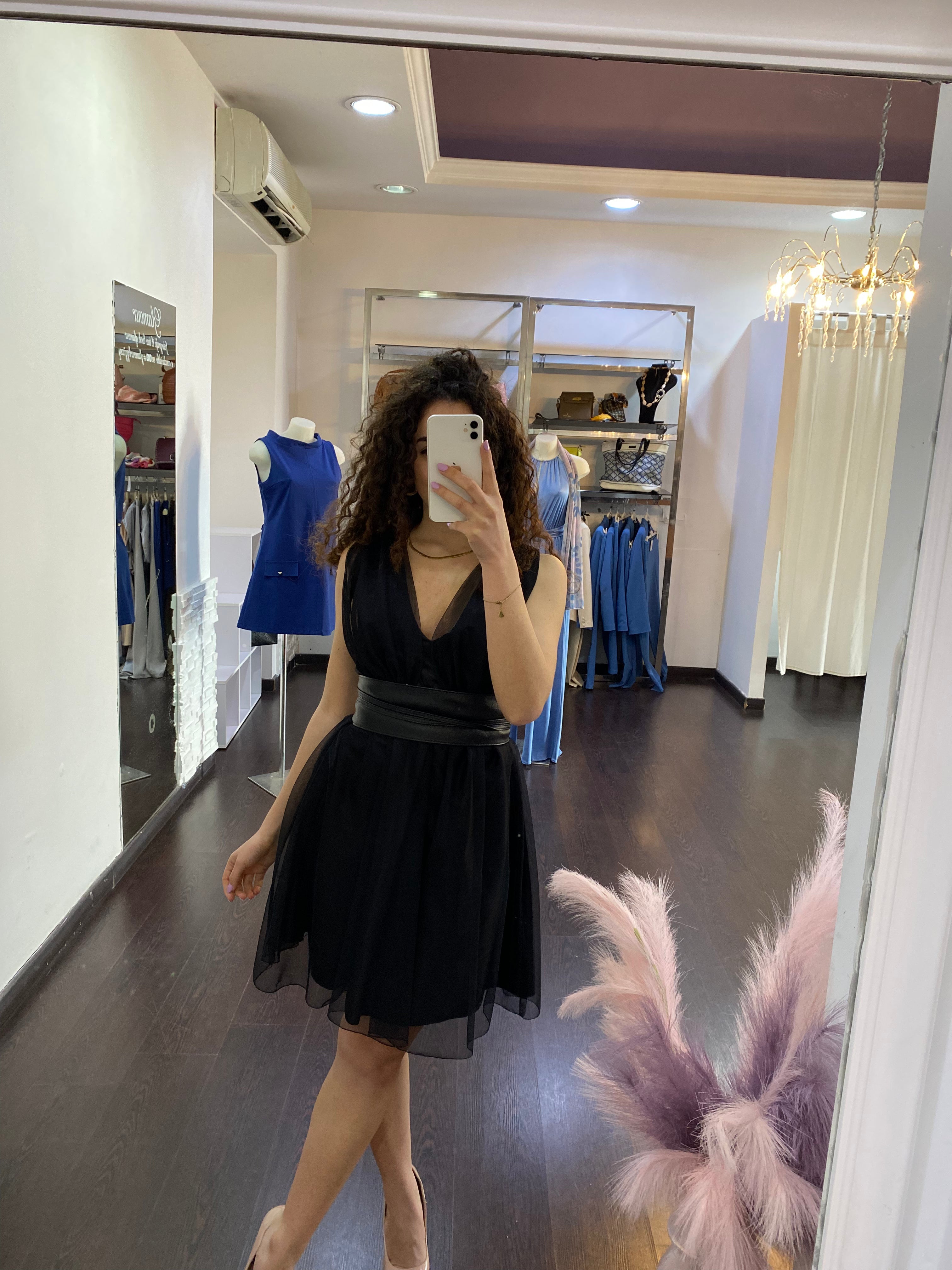 Abito tulle e raso No-nà: Eleganza e Stile Unici