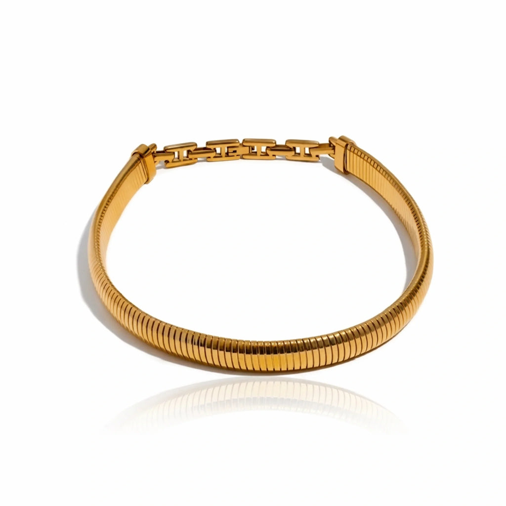 Almond Choker